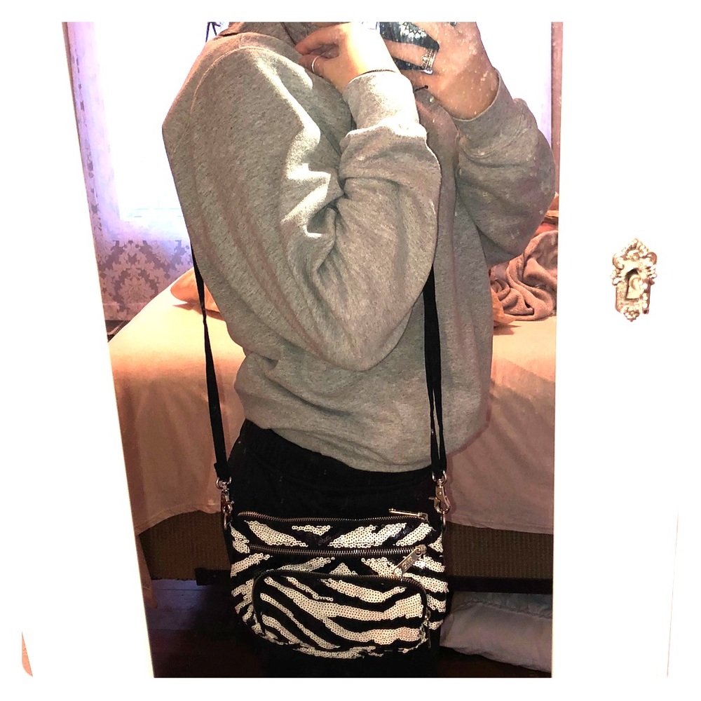 ⭐️Limited Edition⭐️ VS PINK Crossbody Bag